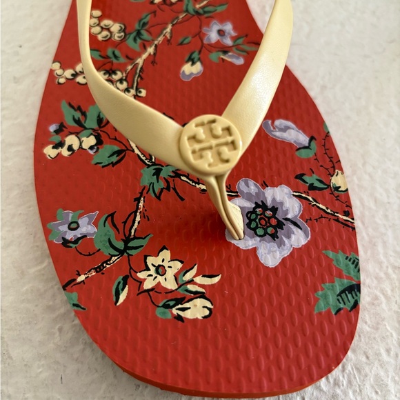 Tory Burch thin flip flops NWT - Picture 6 of 8